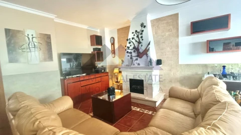 Moradia T5 para Venda em Vila Real de Santo Antonio