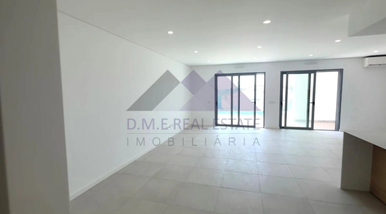 Moradia T4 para Venda em Castro Marim Foto 4