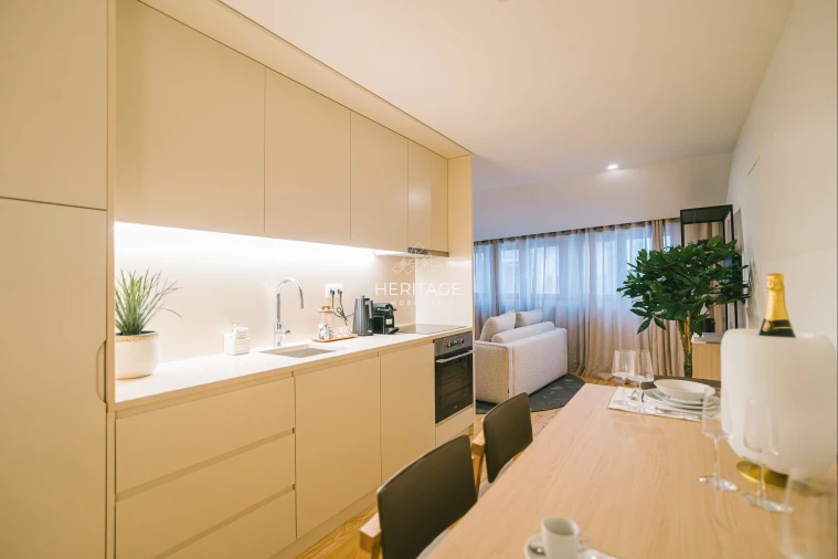 Apartamento T1 para Venda em Cedofeita, Santo Ildefonso, Sé, Miragaia, São Nicolau e Vitória Foto 4
