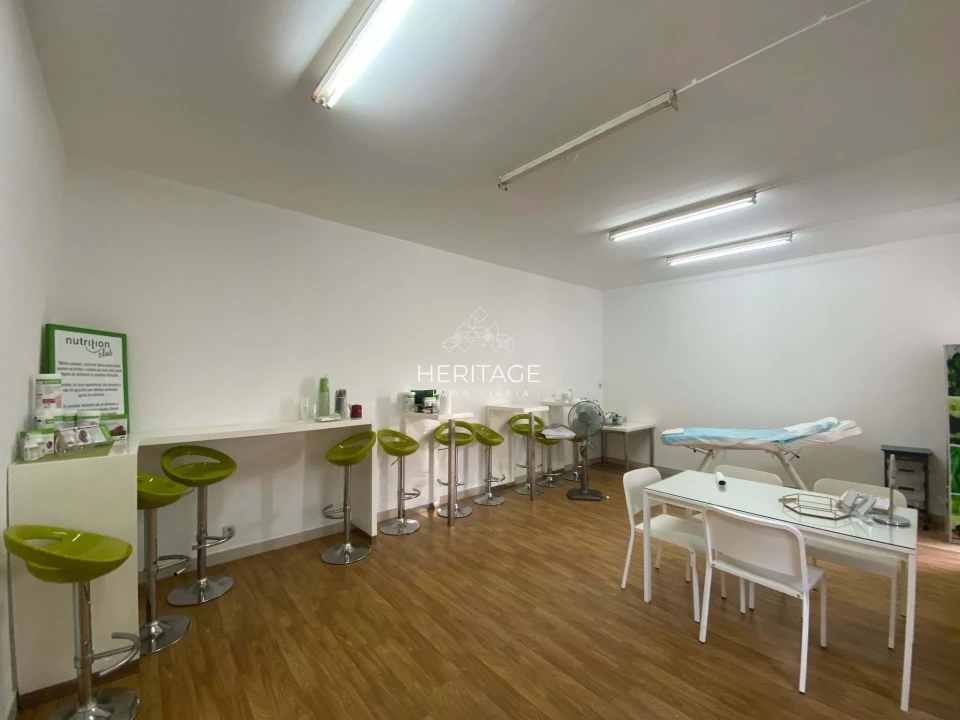 Negócio para Venda em Vila de Punhe Foto 17