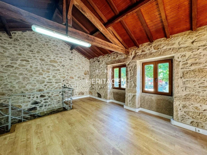 Negócio para Venda em Vila de Punhe Foto 3