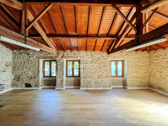 Negócio para Venda em Vila de Punhe Foto 2