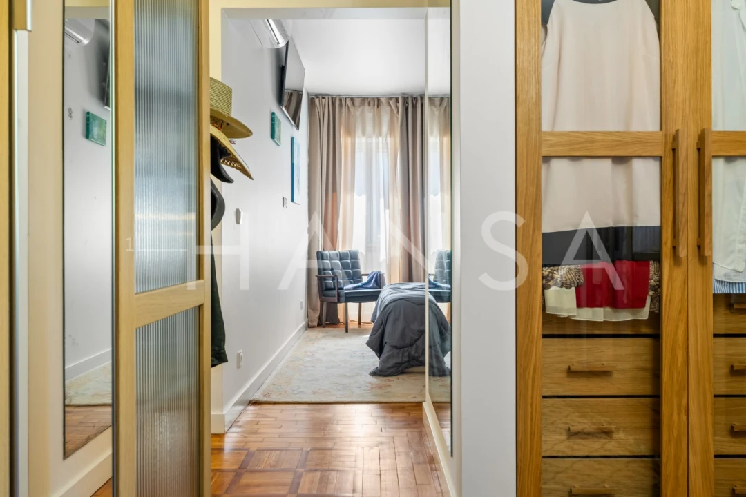 Apartamento T4 para Venda em Carcavelos e Parede Foto 15