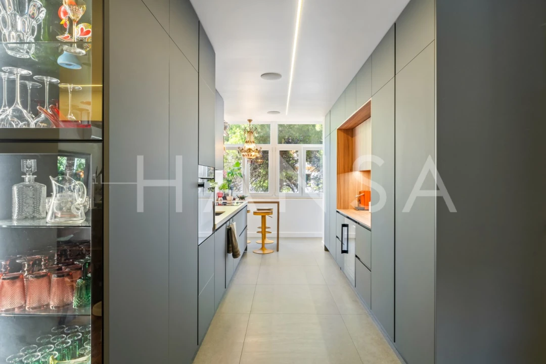 Apartamento T4 para Venda em Carcavelos e Parede Foto 26