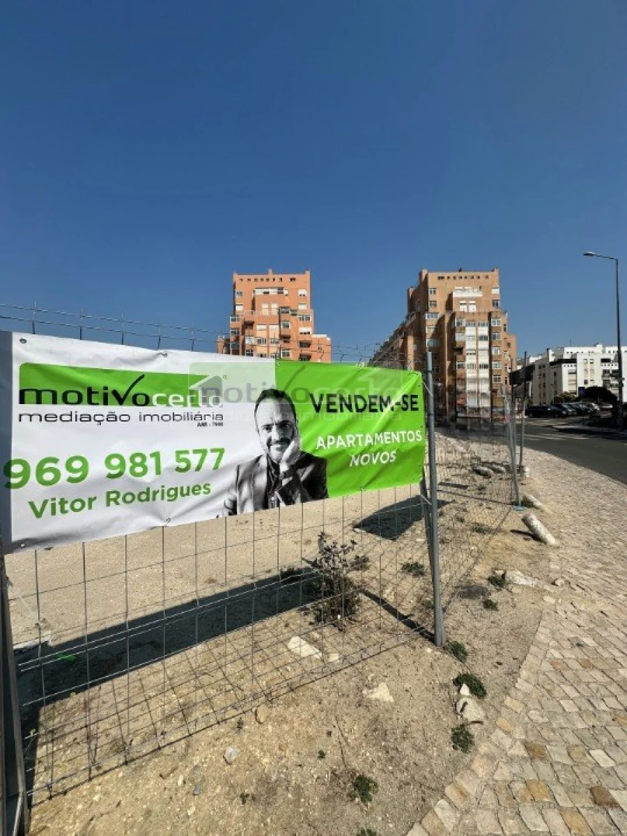 Loja para Venda em Rio de Mouro Foto 1