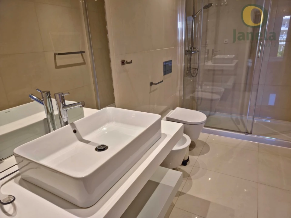 Apartamento T3 para Venda em Quarteira Foto 30
