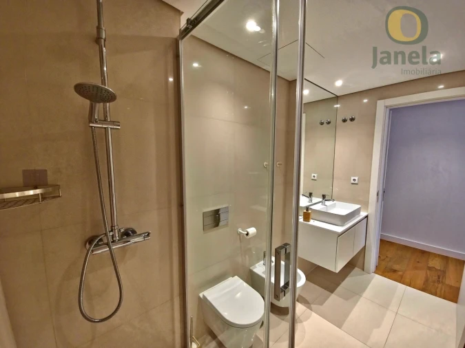 Apartamento T3 para Venda em Quarteira Foto 32