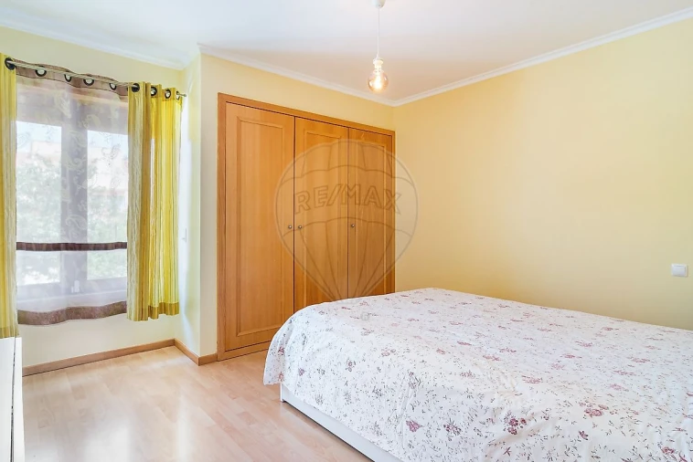 Moradia T5 para Venda em Porto Salvo Foto 14