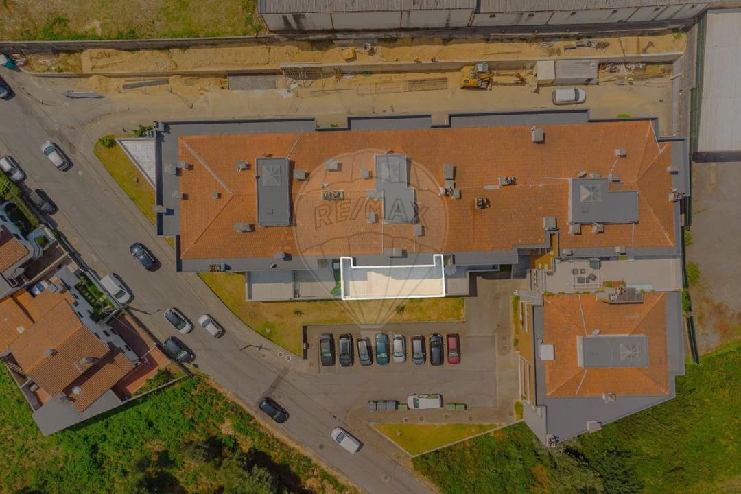 Apartamento T3 para Venda em Argoncilhe Foto 2