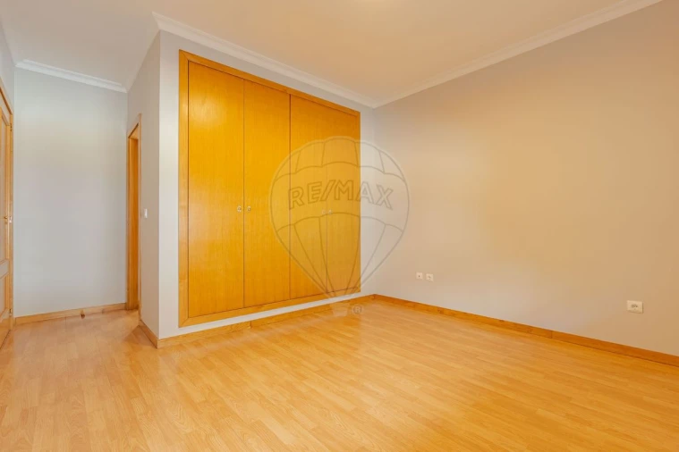 Apartamento T3 para Venda em Argoncilhe Foto 16
