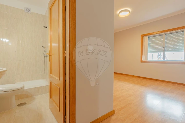 Apartamento T3 para Venda em Argoncilhe Foto 17