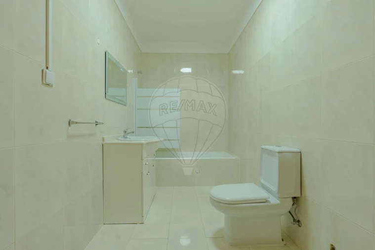 Apartamento T3 para Venda em Argoncilhe Foto 9