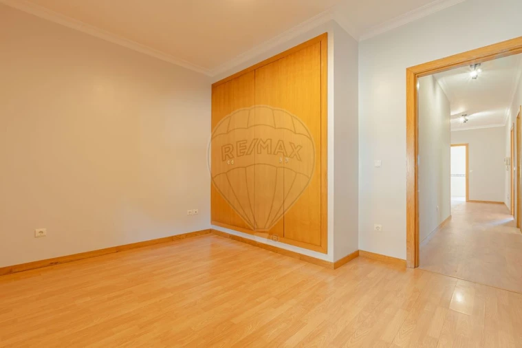 Apartamento T3 para Venda em Argoncilhe Foto 19