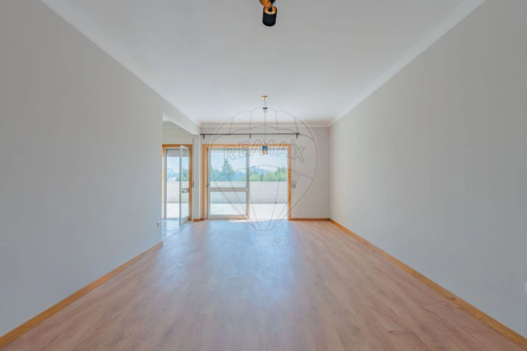 Apartamento T3 para Venda em Argoncilhe Foto 5