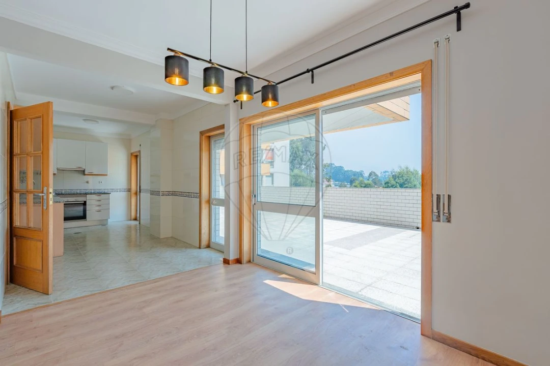 Apartamento T3 para Venda em Argoncilhe Foto 8