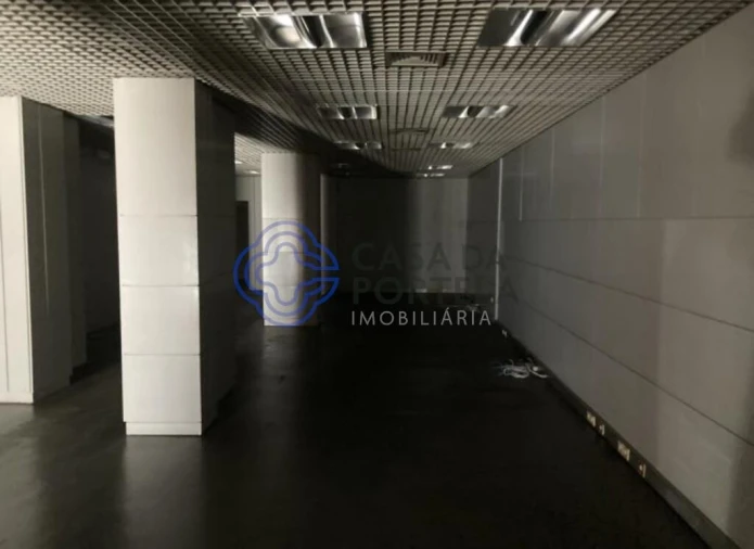 Loja para Venda em Cidade da Maia Foto 7