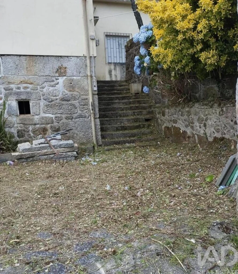 Moradia T3 para Venda em Lanhelas Foto 16