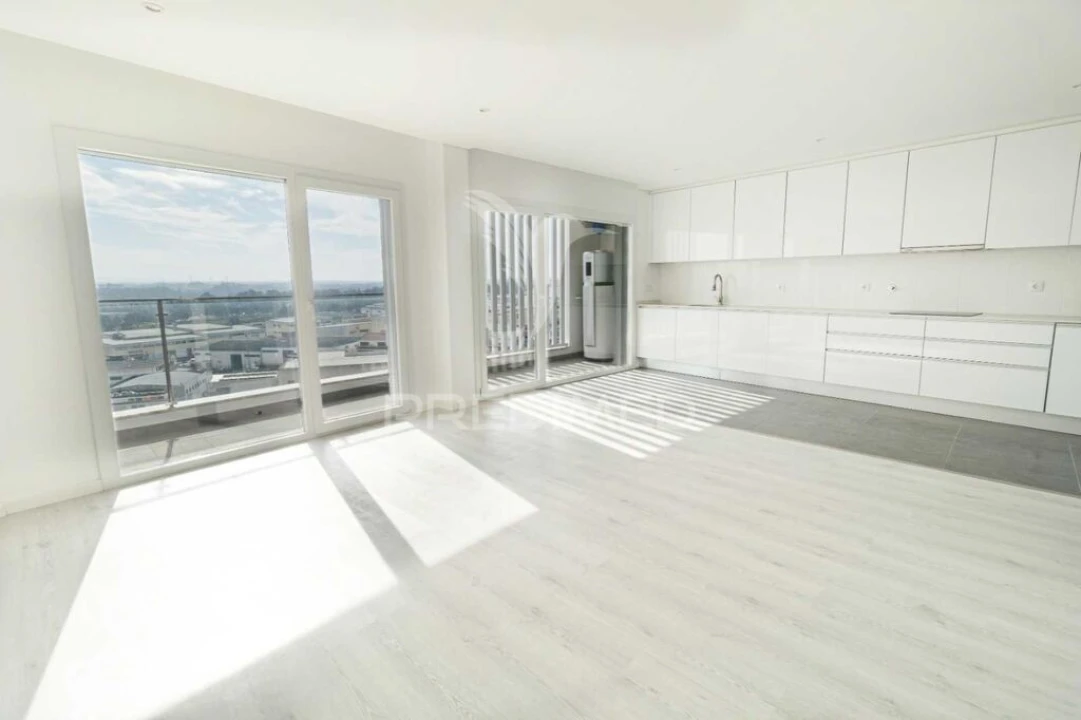 Apartamento T3 para Venda em Corroios Foto 2