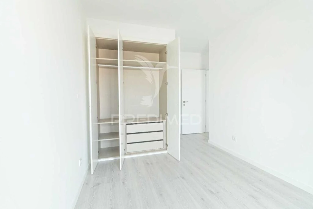 Apartamento T2 para Venda em Corroios Foto 7