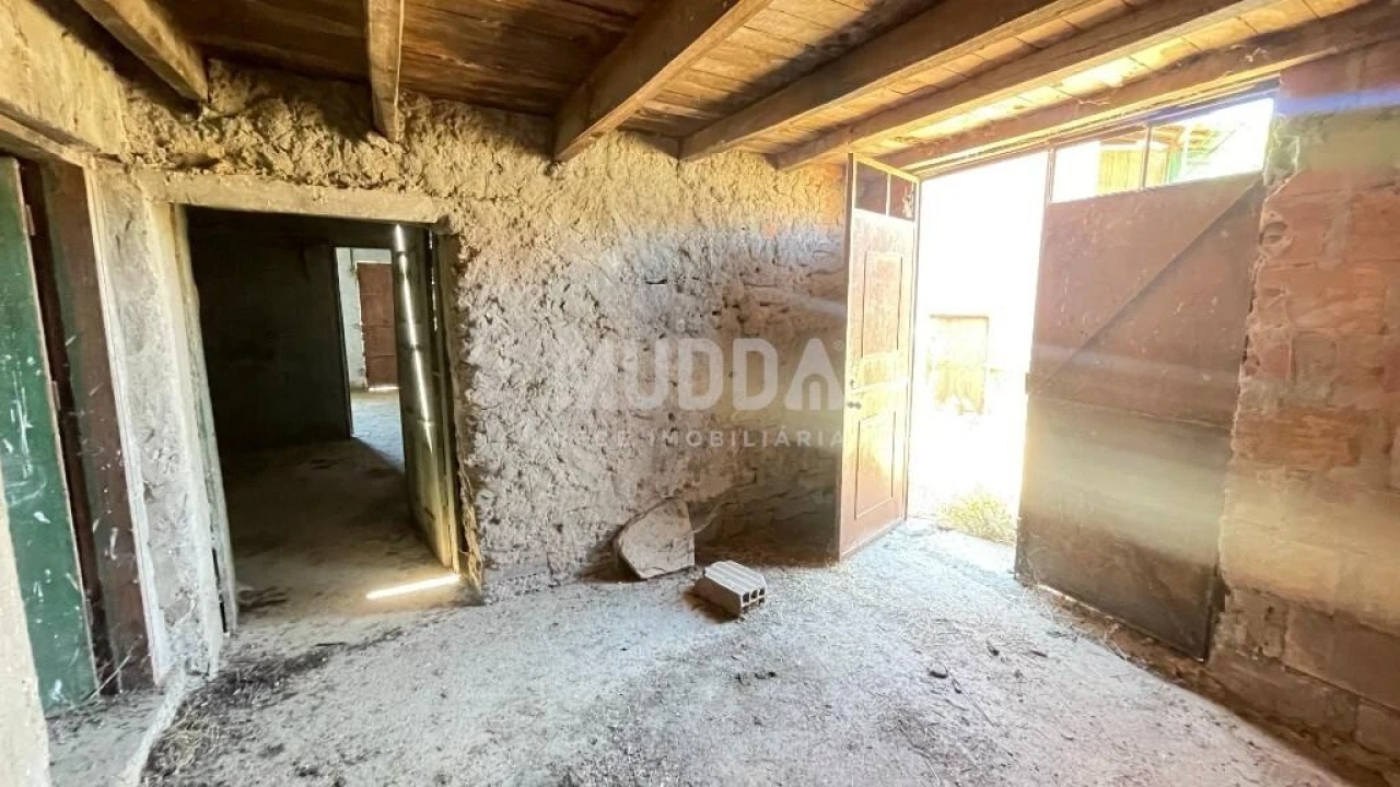 Moradia T5 para Venda em Noura e Palheiros Foto 13