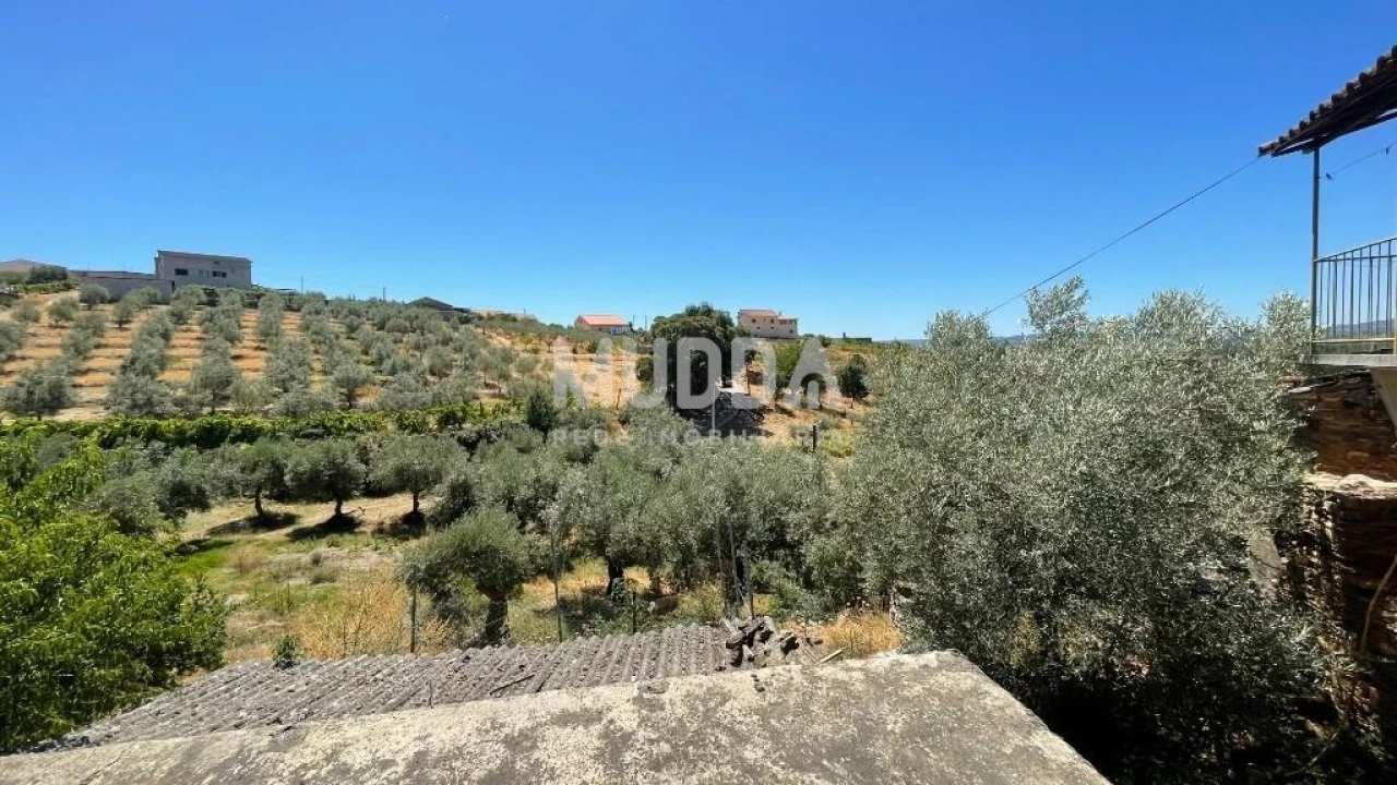 Moradia T5 para Venda em Noura e Palheiros Foto 18