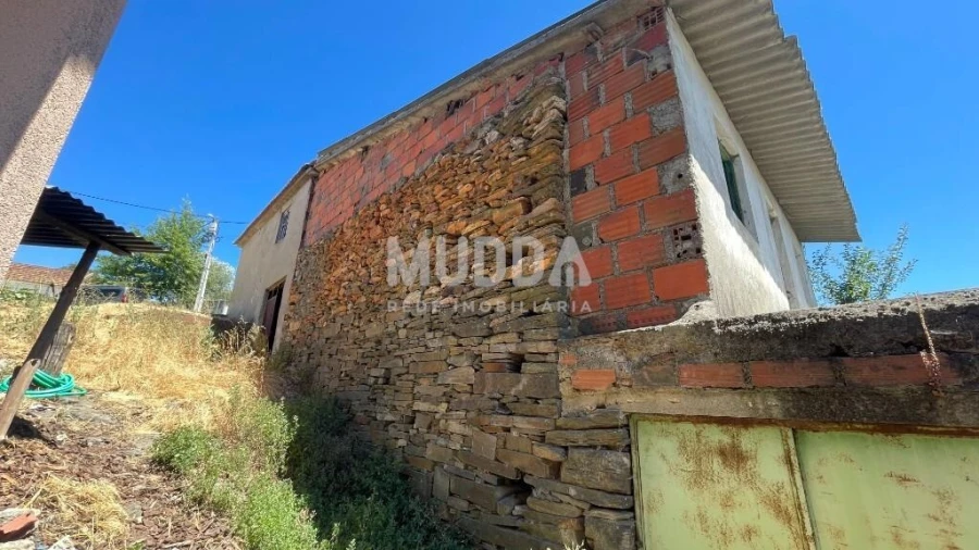 Moradia T5 para Venda em Noura e Palheiros Foto 22