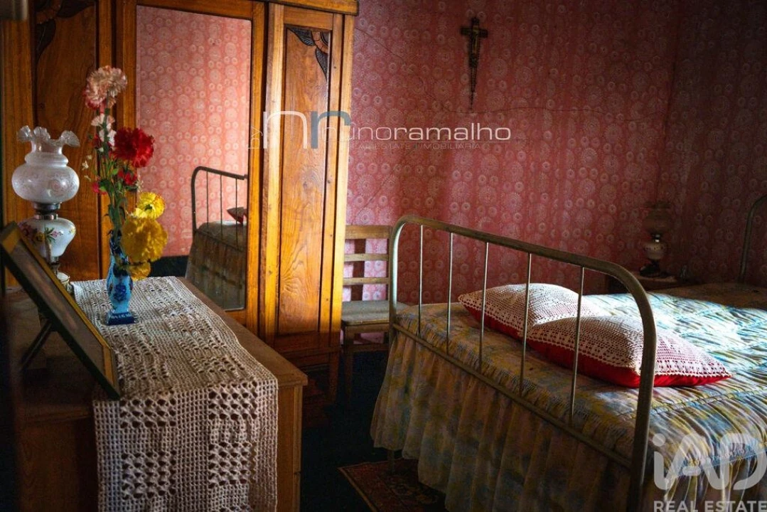 Moradia T2 para Venda em Ervedosa Foto 16