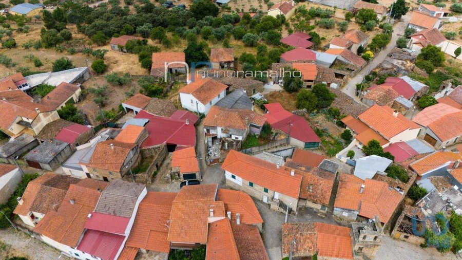 Moradia T2 para Venda em Ervedosa Foto 7