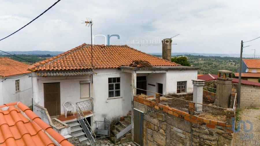 Moradia T2 para Venda em Ervedosa Foto 8