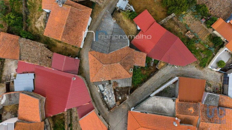 Moradia T2 para Venda em Ervedosa Foto 5