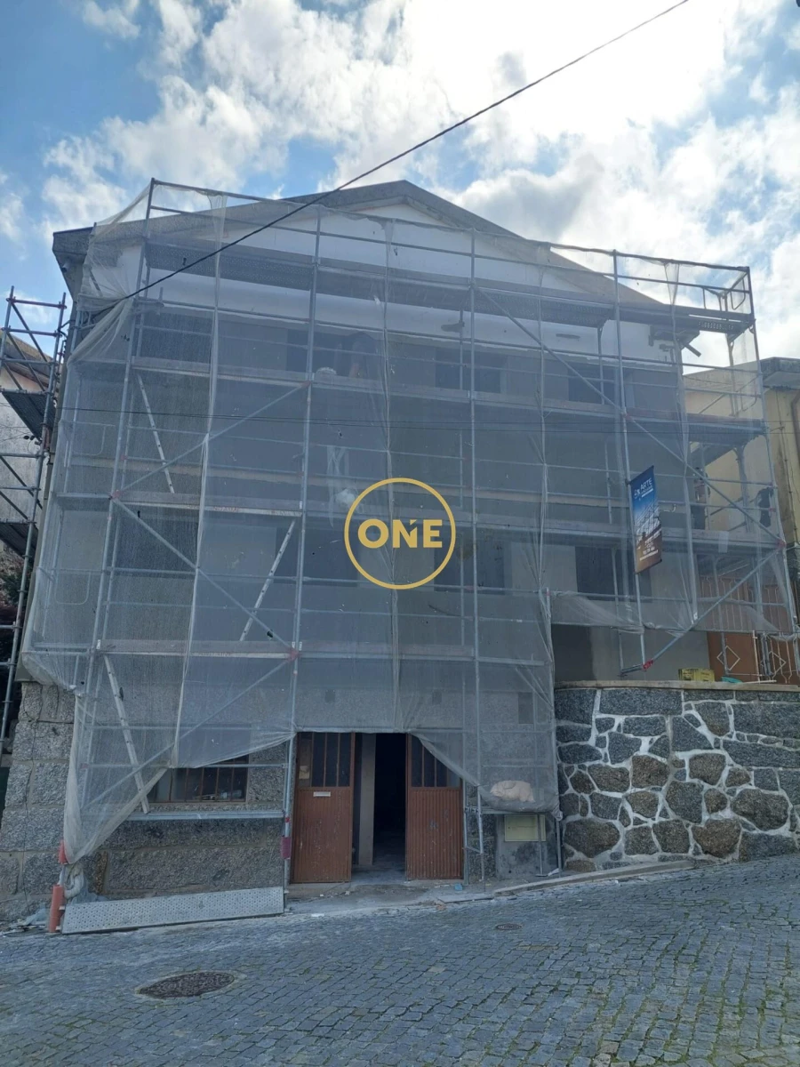 Moradia T3 para Venda em Azurem Foto 12