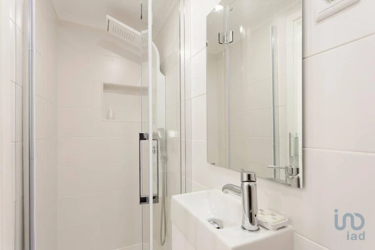 Apartamento T1 para Venda em Misericórdia Foto 9