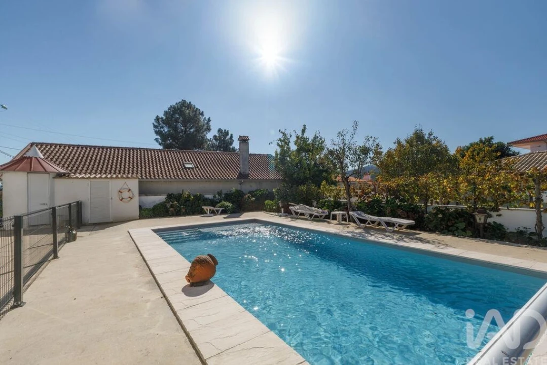 Moradia T5 para Venda em Lijo Foto 22