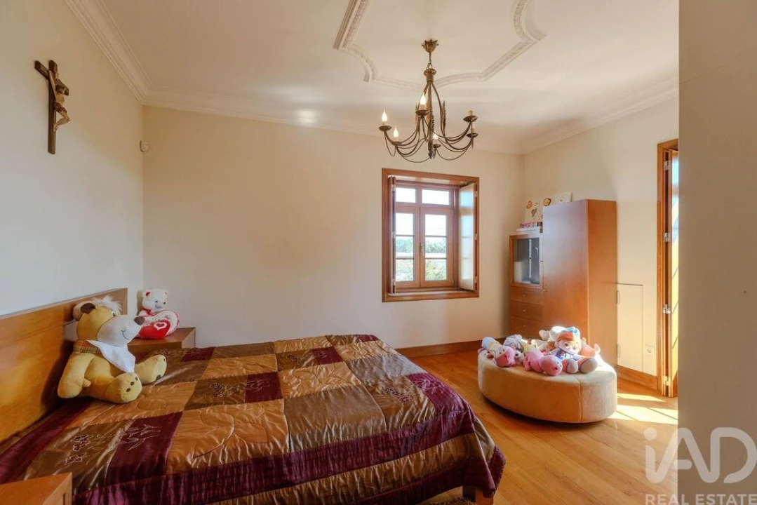 Moradia T5 para Venda em Lijo Foto 18