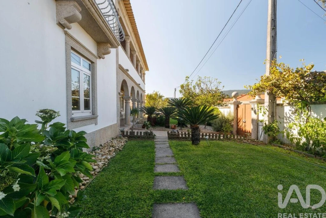 Moradia T5 para Venda em Lijo Foto 24