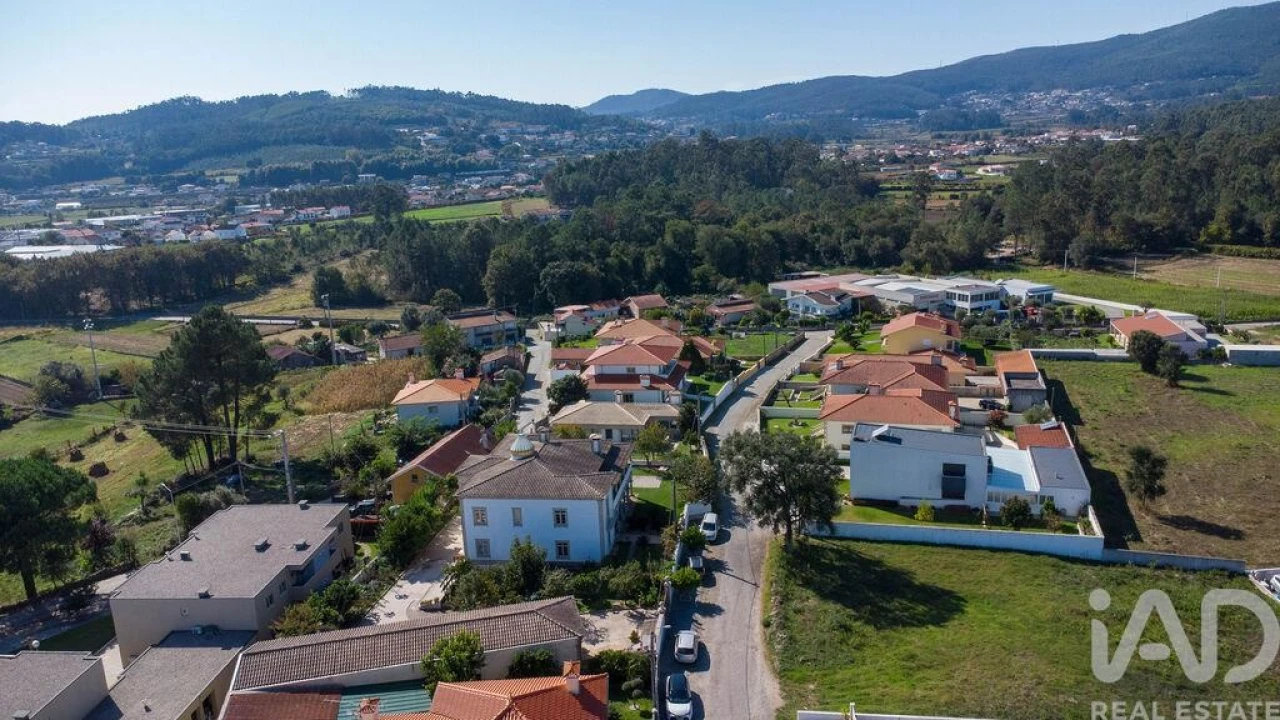 Moradia T5 para Venda em Lijo Foto 29