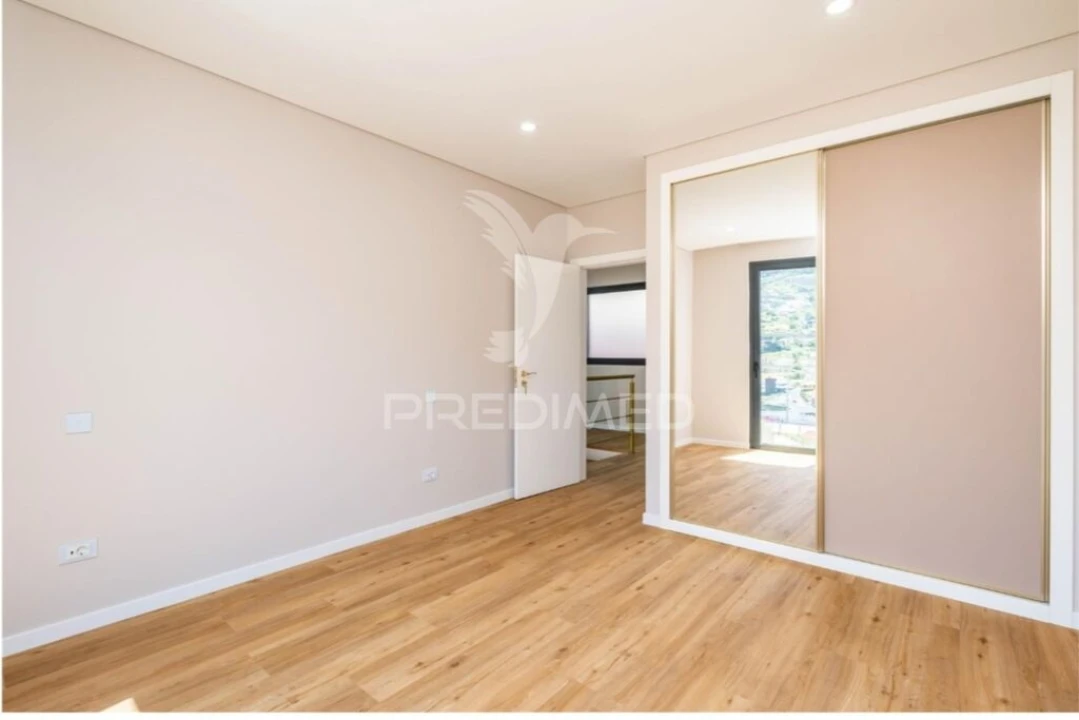 Moradia T3 para Venda em Machico Foto 6