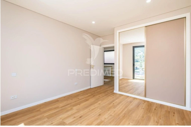 Moradia T3 para Venda em Machico Foto 6