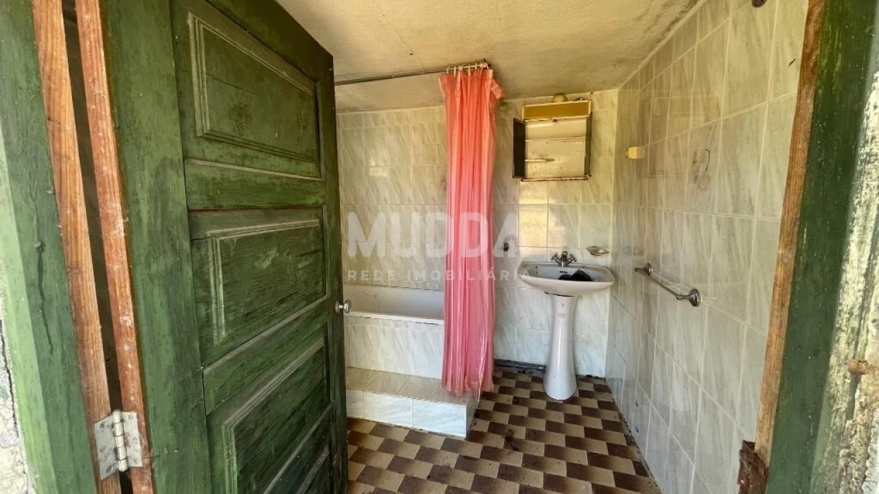 Moradia T2 para Venda em Noura e Palheiros Foto 17