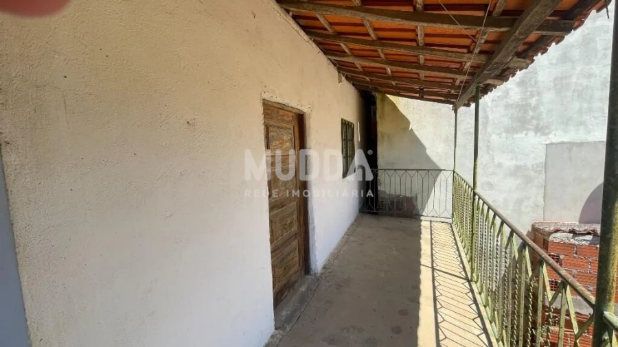 Moradia T2 para Venda em Noura e Palheiros Foto 13