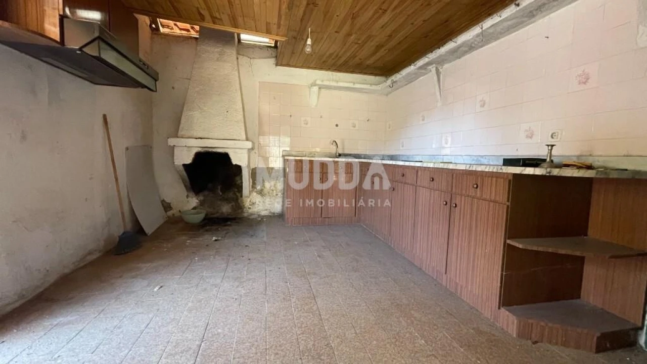 Moradia T2 para Venda em Noura e Palheiros Foto 5