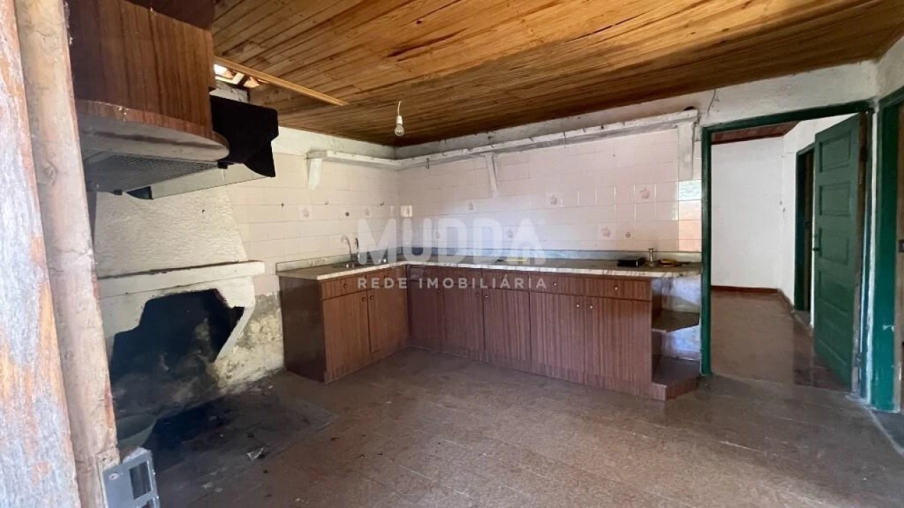 Moradia T2 para Venda em Noura e Palheiros Foto 4