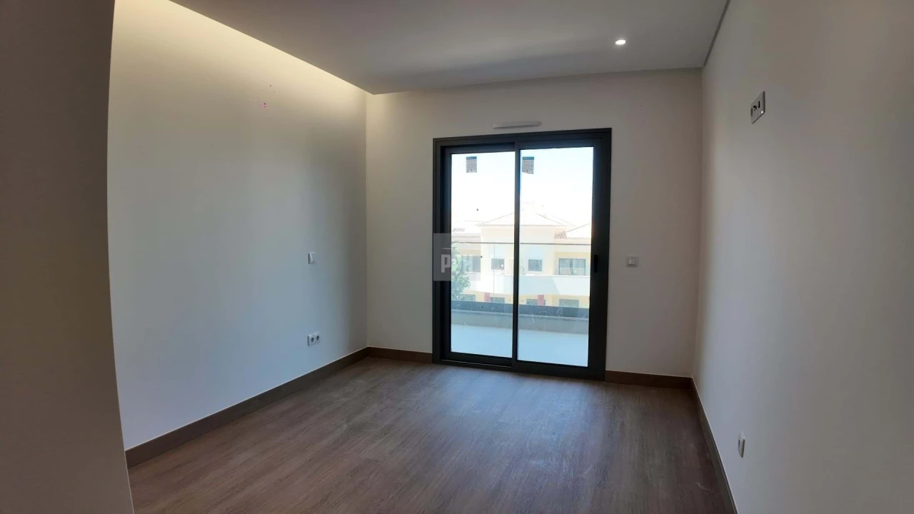 Apartamento T2 para Venda em Albufeira e Olhos de Água Foto 8