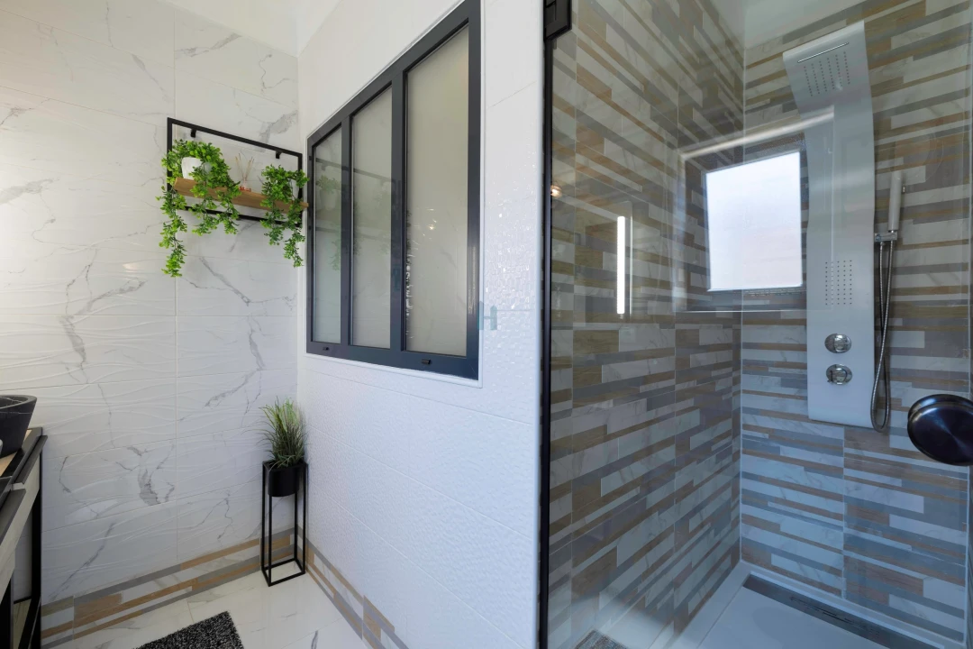 Moradia T5 para Venda em Armação de Pera Foto 16