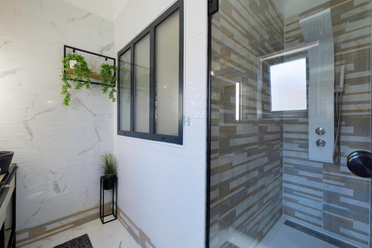 Moradia T5 para Venda em Armação de Pera Foto 16