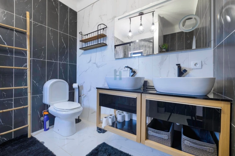 Moradia T5 para Venda em Armação de Pera Foto 23