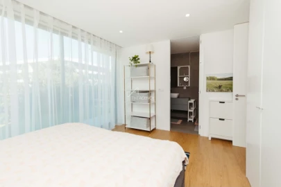 Moradia T4 para Arrendamento em Canidelo