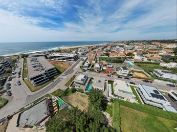 Moradia T4 para Arrendamento em Canidelo