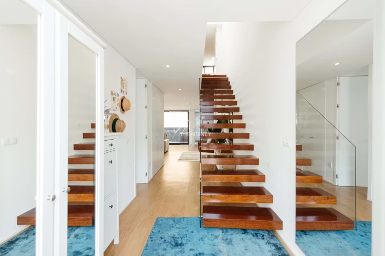 Moradia T4 para Arrendamento em Canidelo Foto 16