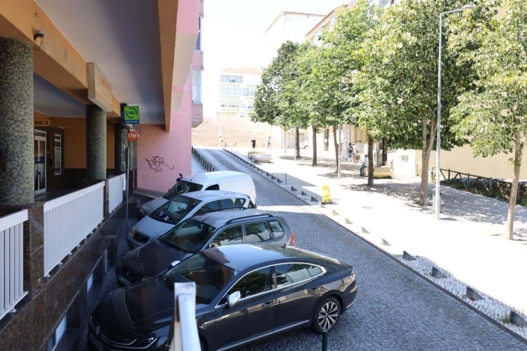 Negócio para Venda em Cacém e São Marcos Foto 14